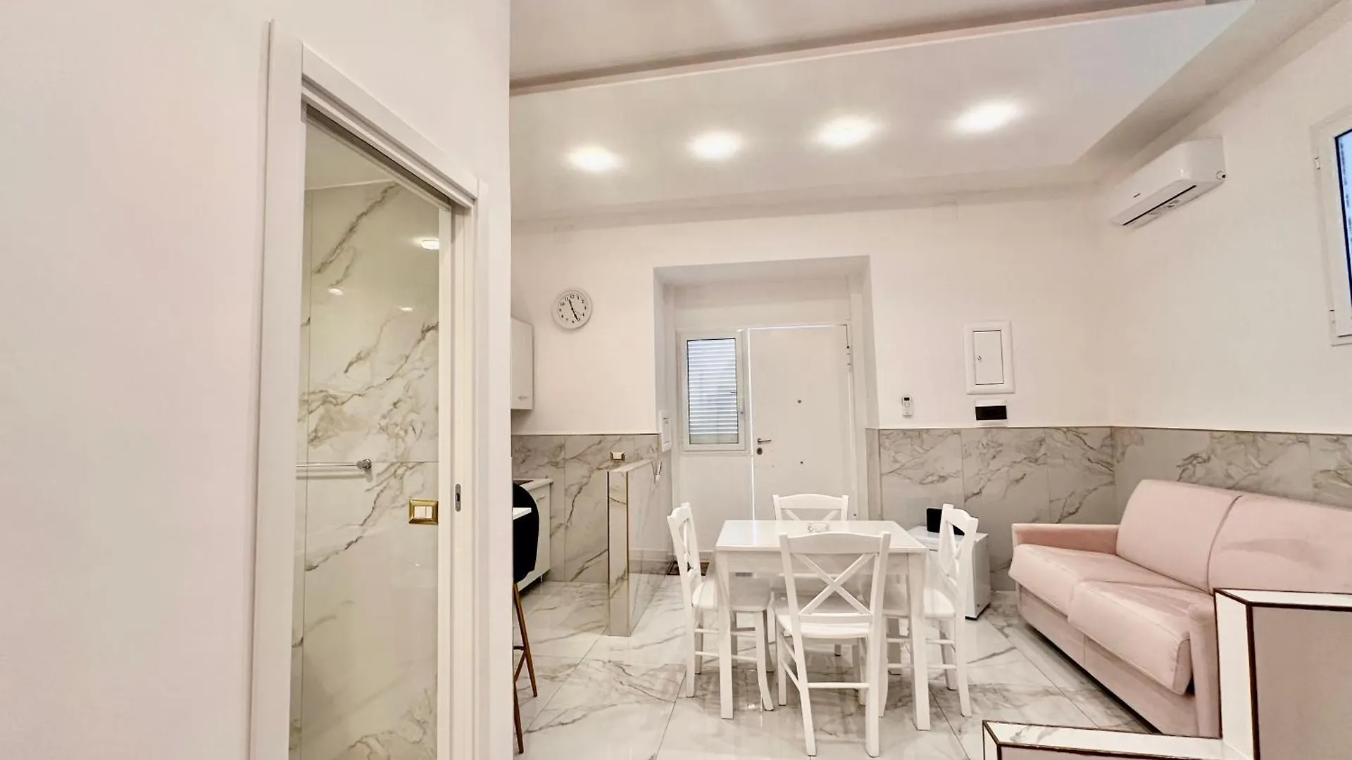 Villa House Santa Fe Napoli 0*,  Italia